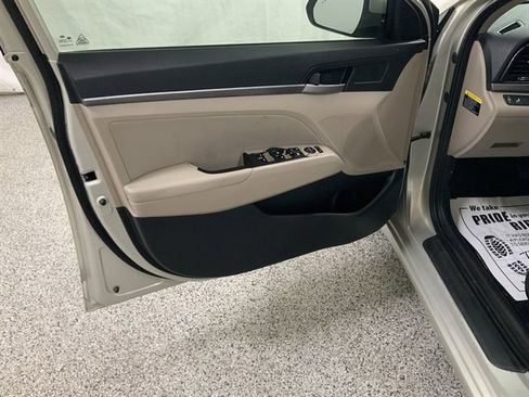 Used 2018 Hyundai Elantra Value Edition FWD image 14