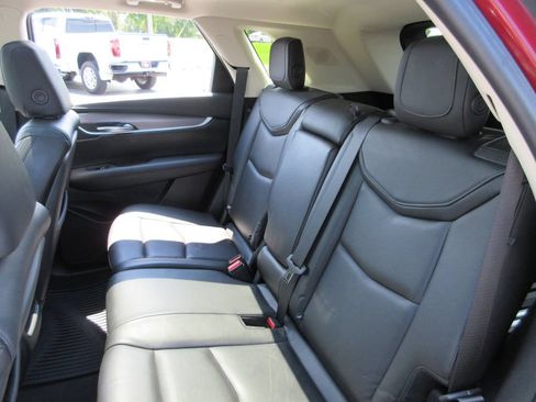 Used 2018 Cadillac XT5 Premium Luxury FWD image 22