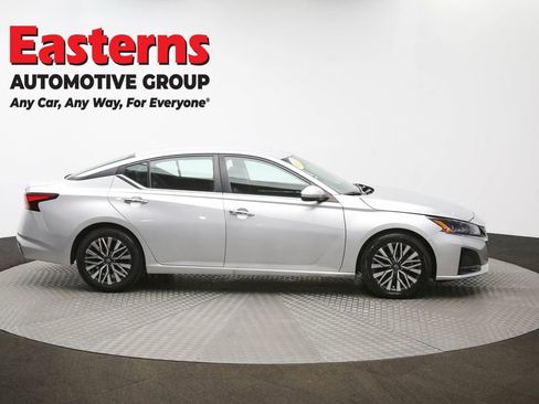 Used 2023 Nissan Altima 2.5 SV image 45