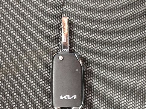 Used 2023 Kia Forte LXS image 32