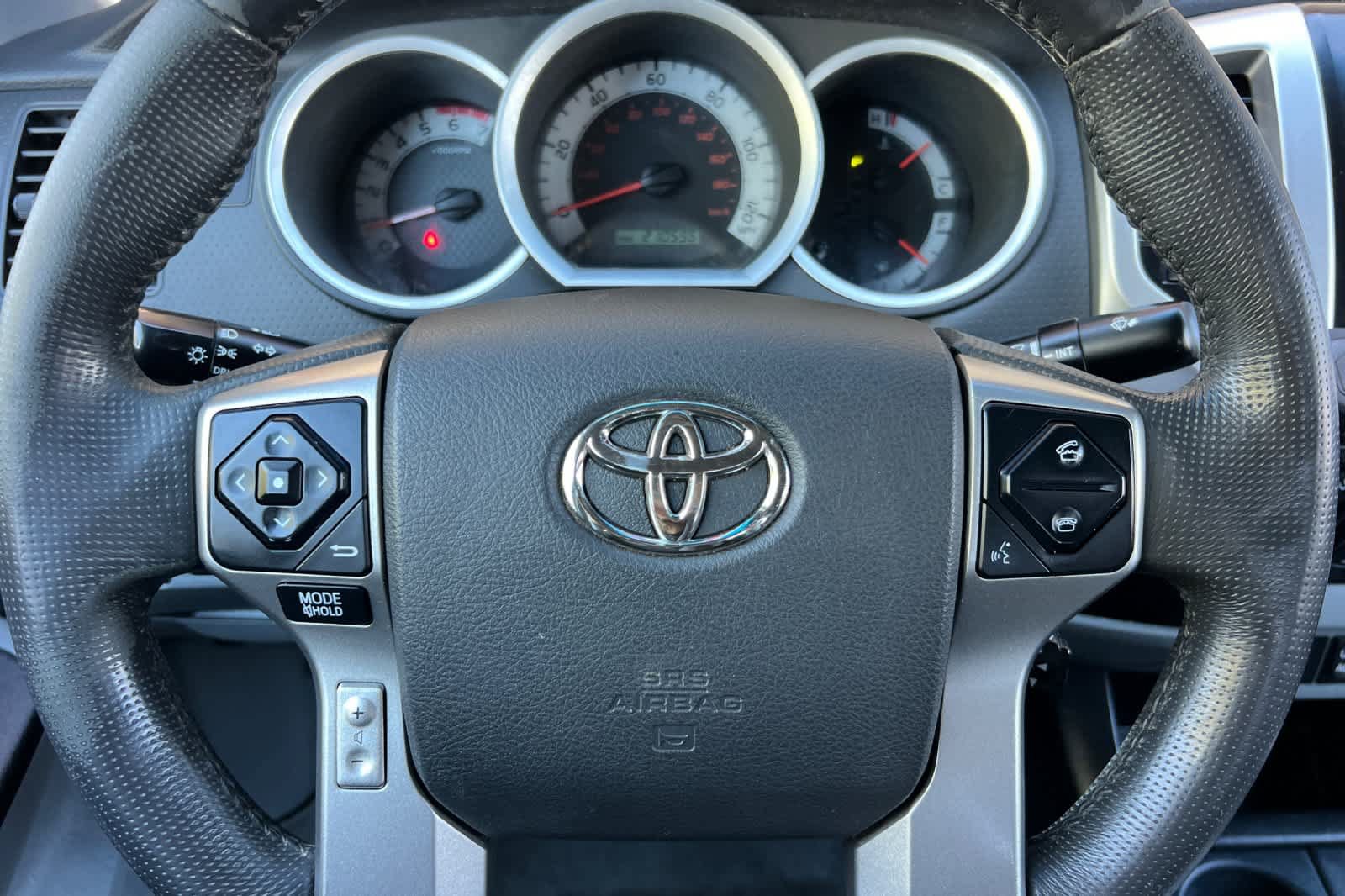 Used 2014 Toyota Tacoma PreRunner w/ SR5 Package RWD image 22