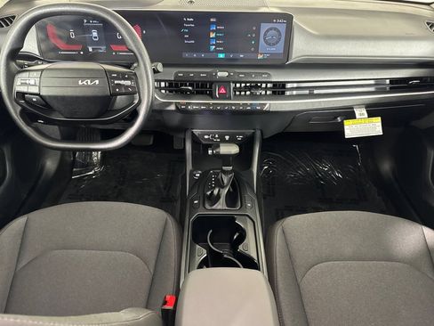 Used 2025 Kia K4 FWD image 10