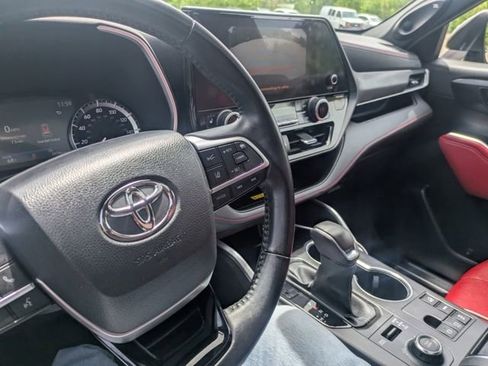 Used 2023 Toyota Highlander XSE AWD/4WD image 37