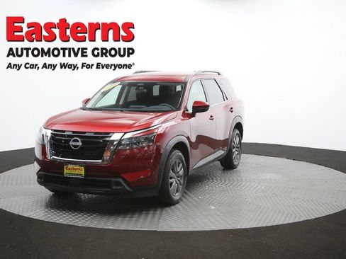Used 2025 Nissan Pathfinder SV FWD image 54