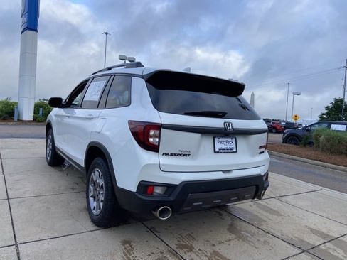 Used 2023 Honda Passport TrailSport image 10