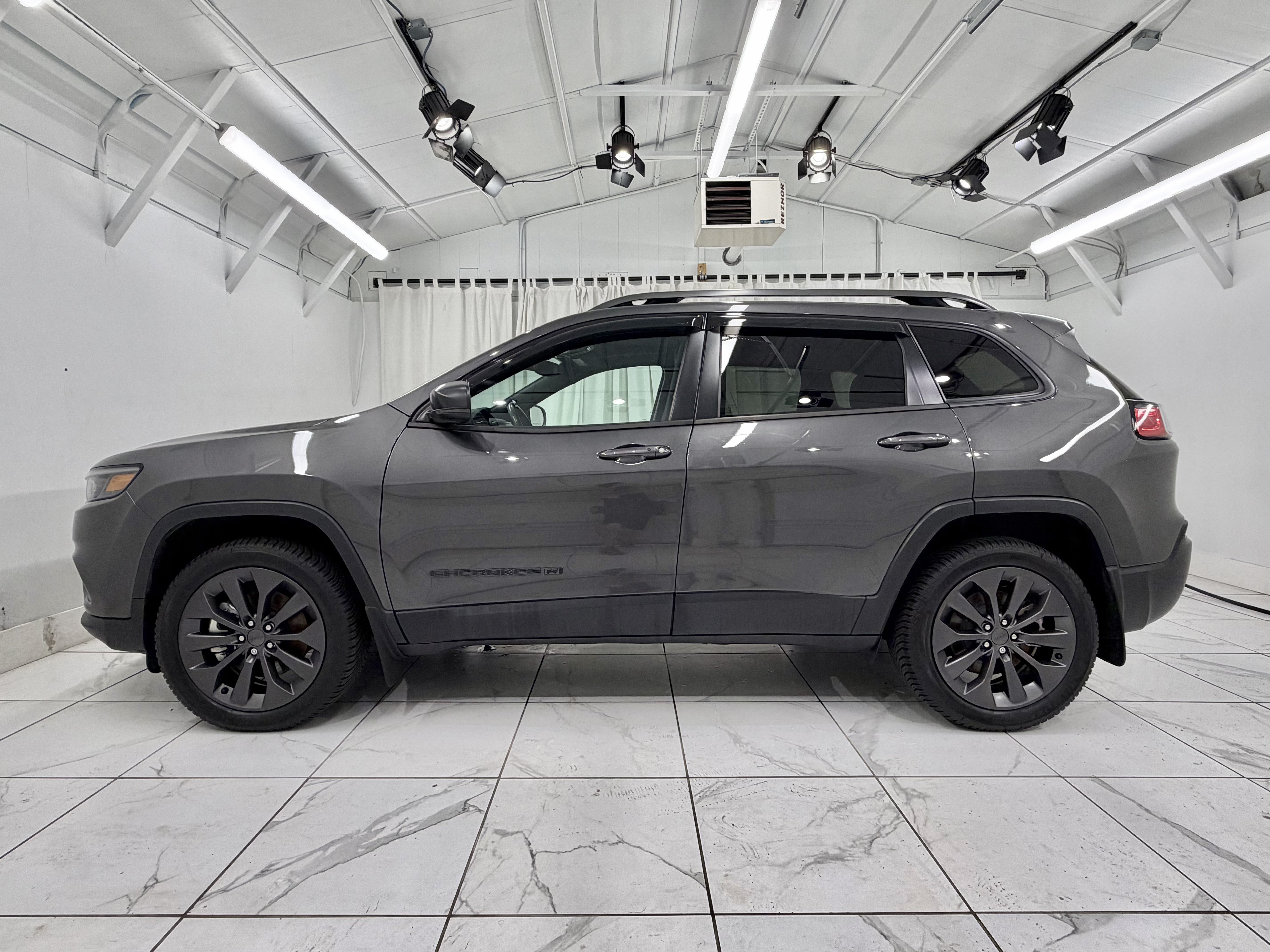 Used 2021 Jeep Cherokee Latitude Lux 80th Anniv w/ Quick Order Package 26U 80TH AWD/4WD image 15