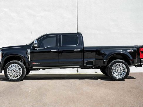 Used 2025 Ford F450 Platinum w/ Platinum Plus Package AWD/4WD image 15