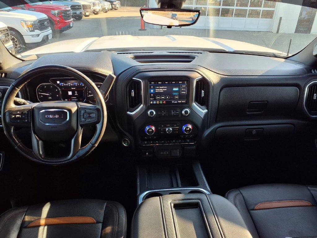 Used 2020 GMC Sierra 2500 AT4 w/ AT4 Premium Package AWD/4WD image 3