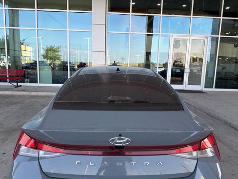 Used 2023 Hyundai Elantra SEL w/ Cargo Package FWD image 13