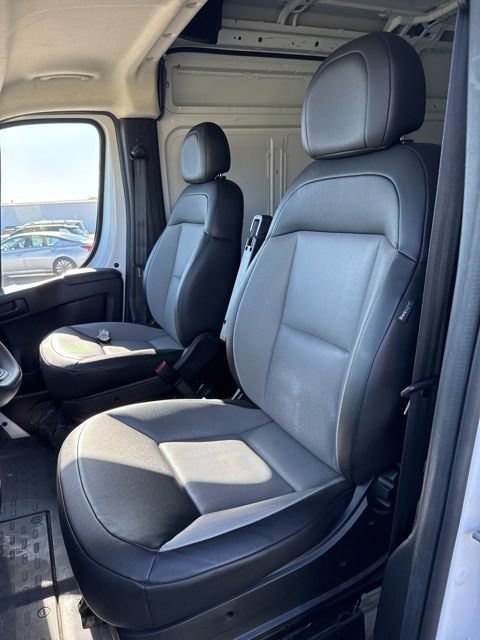 Used 2025 RAM ProMaster 2500 w/ Convenience Group FWD image 14