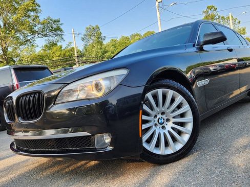 Used 2011 BMW 750Li xDrive AWD/4WD image 3