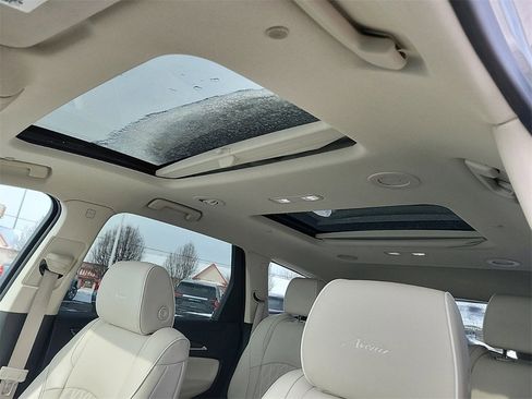 Used 2024 Buick Enclave Avenir w/ Avenir Technology Package image 31