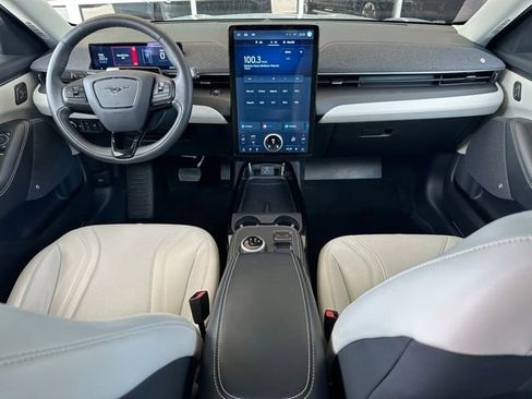 Used 2022 Ford Mustang Mach-E Premium image 11