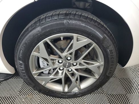 Used 2025 Genesis GV70 2.5T AWD/4WD image 11