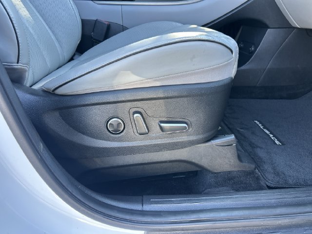 Used 2024 Hyundai Palisade SEL w/ Premium Package FWD image 42