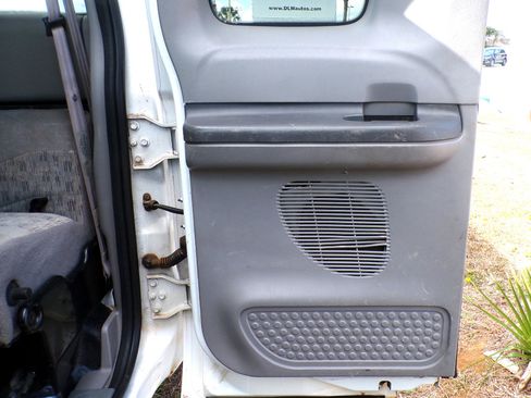 Used 1999 Ford F250 Lariat image 34