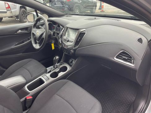 Used 2017 Chevrolet Cruze LT w/ RS Package FWD image 20
