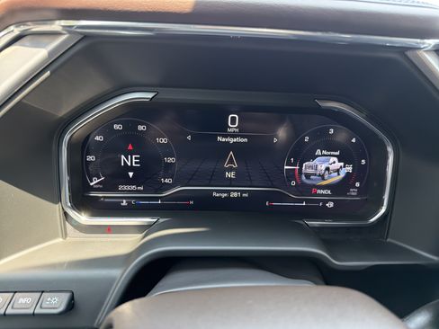Used 2024 GMC Sierra 2500 Denali w/ Technology Package AWD/4WD image 21