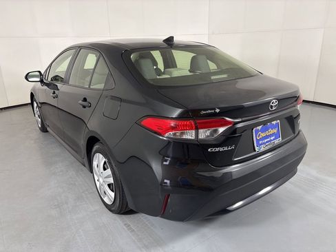 Used 2020 Toyota Corolla LE FWD image 7