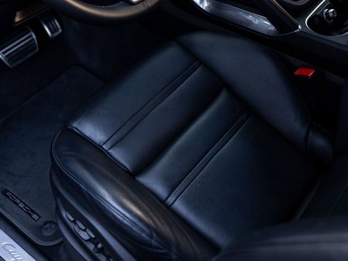 Certified 2023 Porsche Cayenne Turbo AWD/4WD image 28