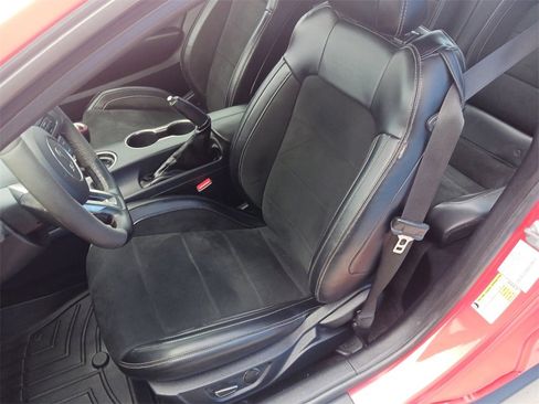 Used 2016 Ford Mustang Shelby GT350 w/ Technology Package image 24