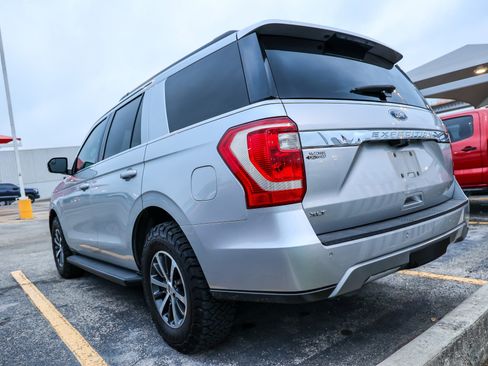 Used 2019 Ford Expedition XLT w/ Equipment Group 201A AWD/4WD image 10