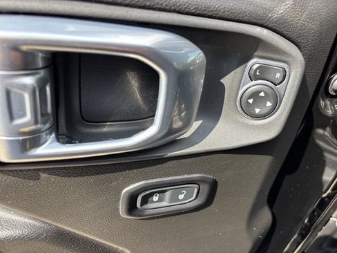 Used 2024 Jeep Wrangler Sport AWD/4WD image 16