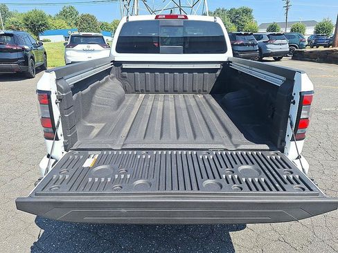 Used 2025 Nissan Frontier SV w/ SV Convenience Package AWD/4WD image 23