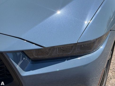 Used 2025 Ford Mustang Coupe RWD image 9