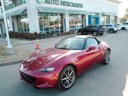Used 2023 MAZDA MX-5 Miata Grand Touring image 2