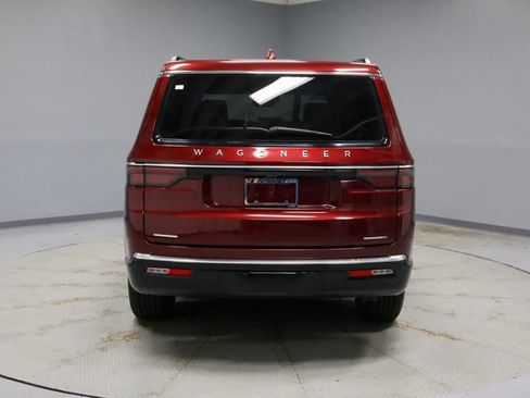 Used 2022 Jeep Wagoneer Series III w/ Flexible Seating Group AWD/4WD image 9
