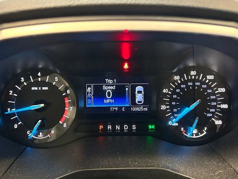 Used 2016 Ford Edge SEL FWD image 12