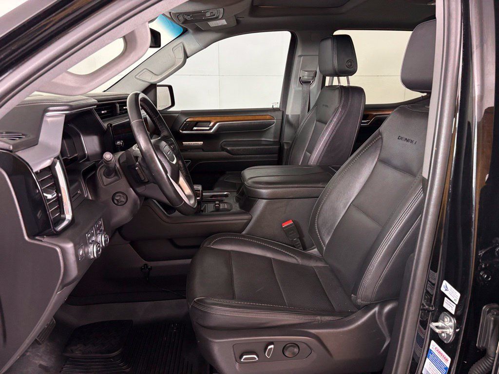 Used 2023 GMC Sierra 1500 Denali AWD/4WD image 15