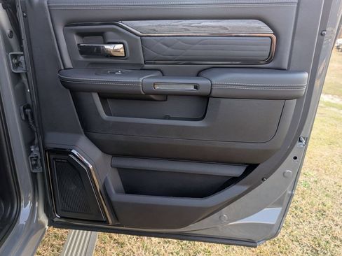 New 2026 RAM 2500 Limited AWD/4WD image 30