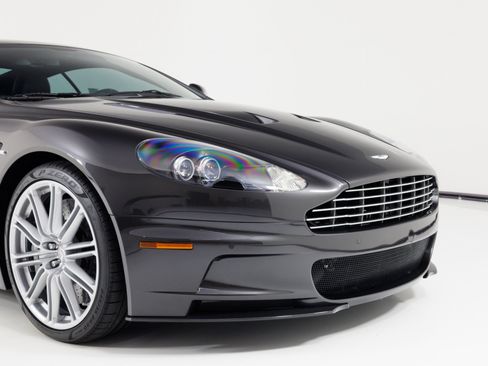Used 2011 Aston Martin DBS Coupe RWD image 36