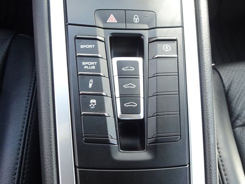 Used 2015 Porsche 911 Carrera S RWD image 15
