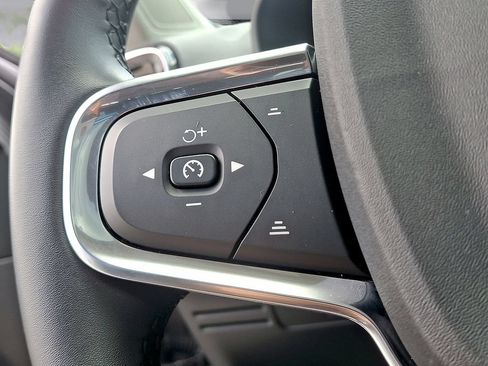 Certified 2026 Volvo XC40 B5 Plus AWD/4WD image 23