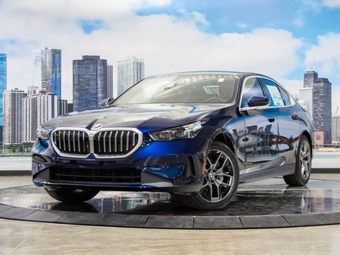 Used 2026 BMW 530i xDrive w/ Executive Package image 2