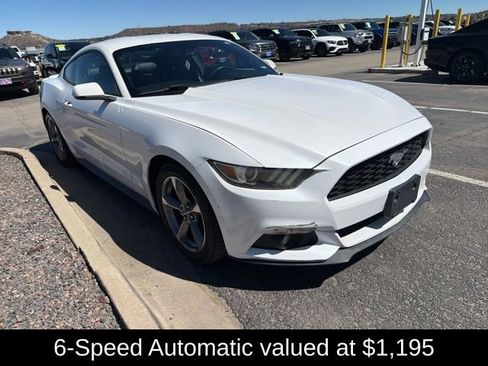 Used 2017 Ford Mustang Premium image 3