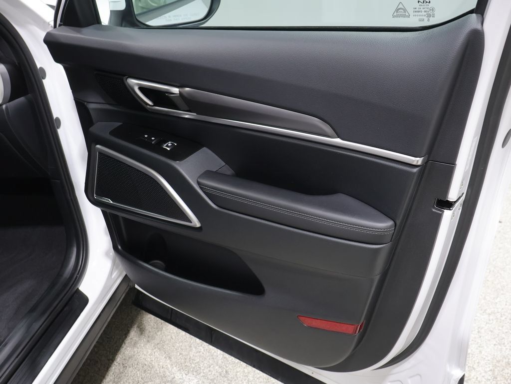 Used 2025 Kia Telluride S AWD/4WD image 27