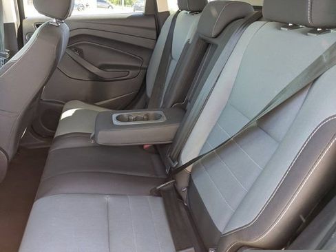 Used 2016 Ford Escape SE w/ Equipment Group 201A FWD image 14