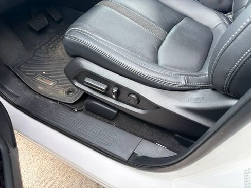 Used 2023 Honda Pilot EX-L image 32
