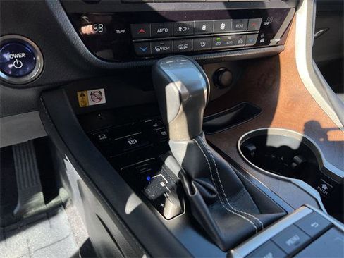Certified 2022 Lexus RX 450hL AWD w/ Premium Package image 18