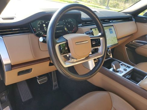 Used 2023 Land Rover Range Rover SE AWD/4WD image 15