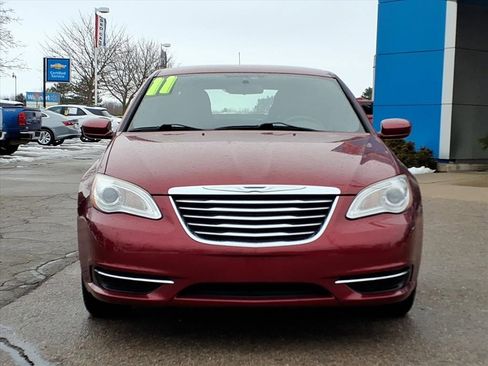 Used 2011 Chrysler 200 Touring image 3