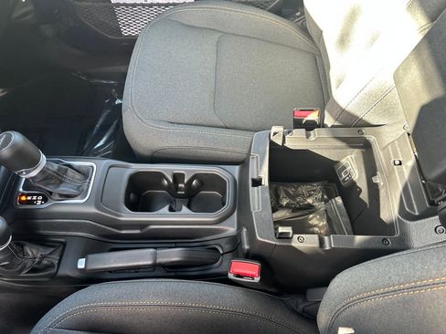 New 2026 Jeep Gladiator Sport AWD/4WD image 19