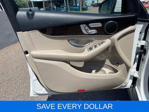 Used 2020 Mercedes-Benz GLC 300 image 13