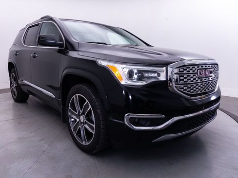 Used 2017 GMC Acadia Denali w/ Technology Package AWD/4WD image 12