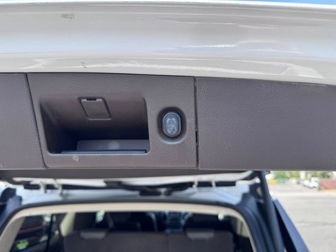 Used 2019 GMC Yukon XL Denali w/ Denali Ultimate Package AWD/4WD image 19
