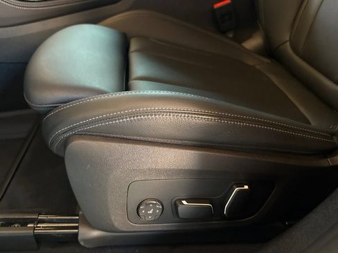 Used 2025 BMW X4 xDrive30i w/ Premium Package AWD/4WD image 15